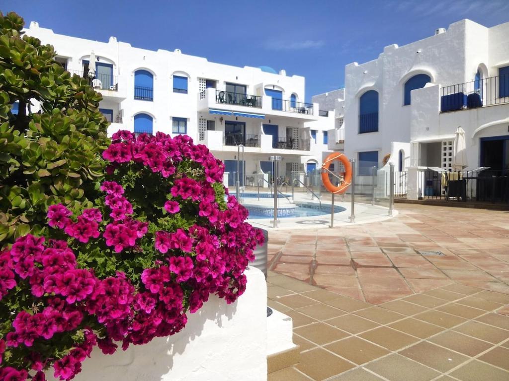 28 Mikonos Playa In Puerto De La Duquesa 2 Bed 2 Bath Apartment Ideally Located To The Beach & Marina Castillo de Sabinillas Εξωτερικό φωτογραφία